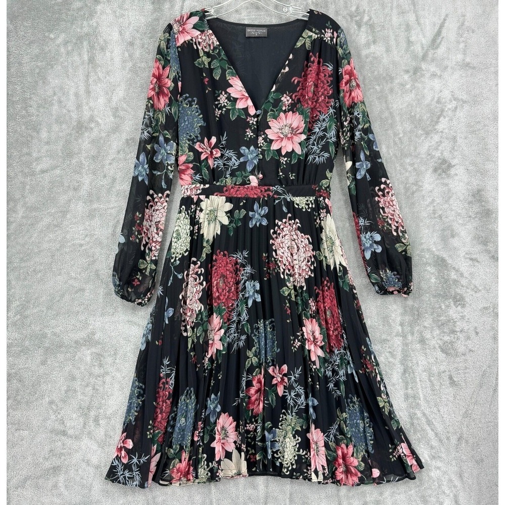 Dress Forum Dress Medium‎ Pleated Floral Button Cottage Wedding V Neck Chiffon